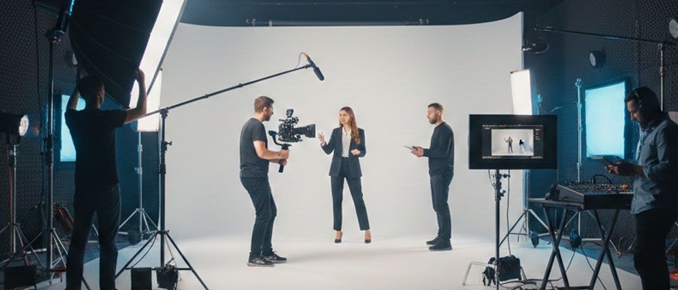 اجاره استودیو برای ویدئو تبلیغاتی